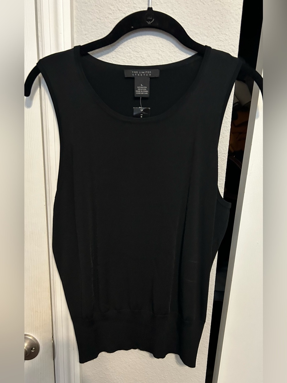 The Limited Black Sleeveless Knit Tank Top